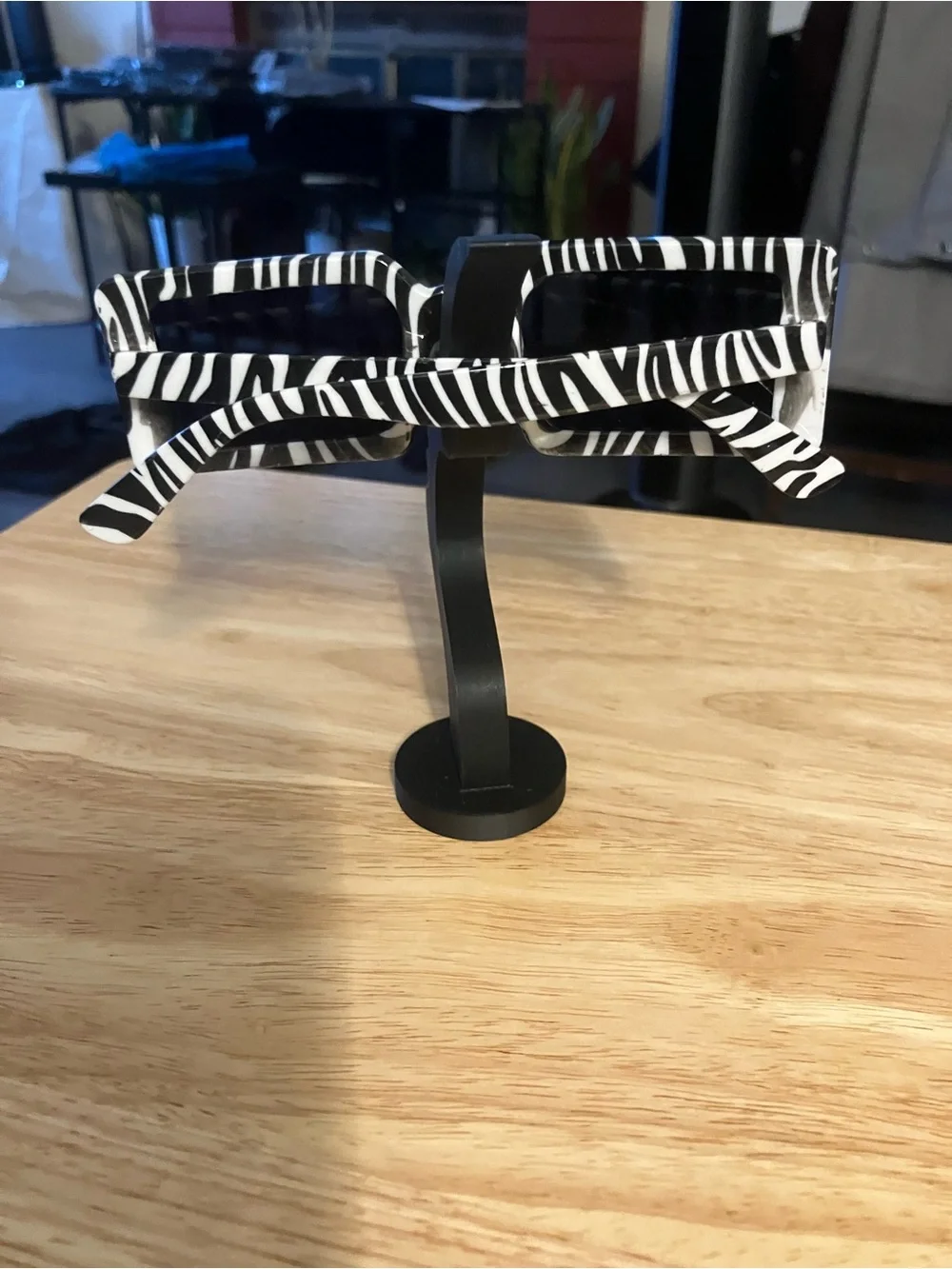 Zebra Stripe Rectangle Sunglasses - Black & White